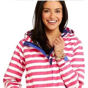 Vineyard vines raincoat